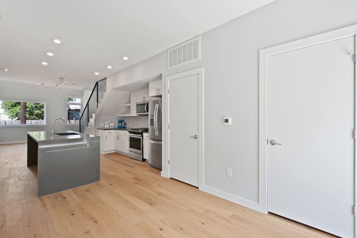 Apartment for rent at 2002 E 7th St, Austin, TX 78702