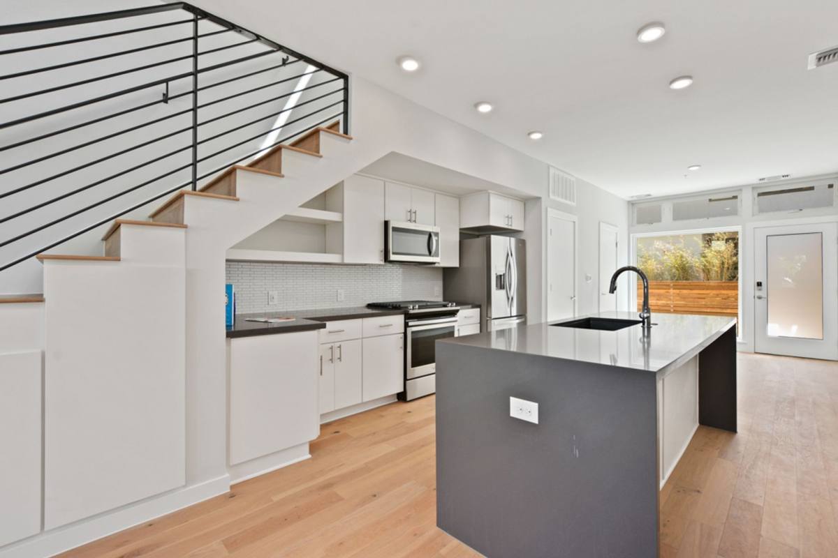 Apartment for rent at 2002 E 7th St, Austin, TX 78702