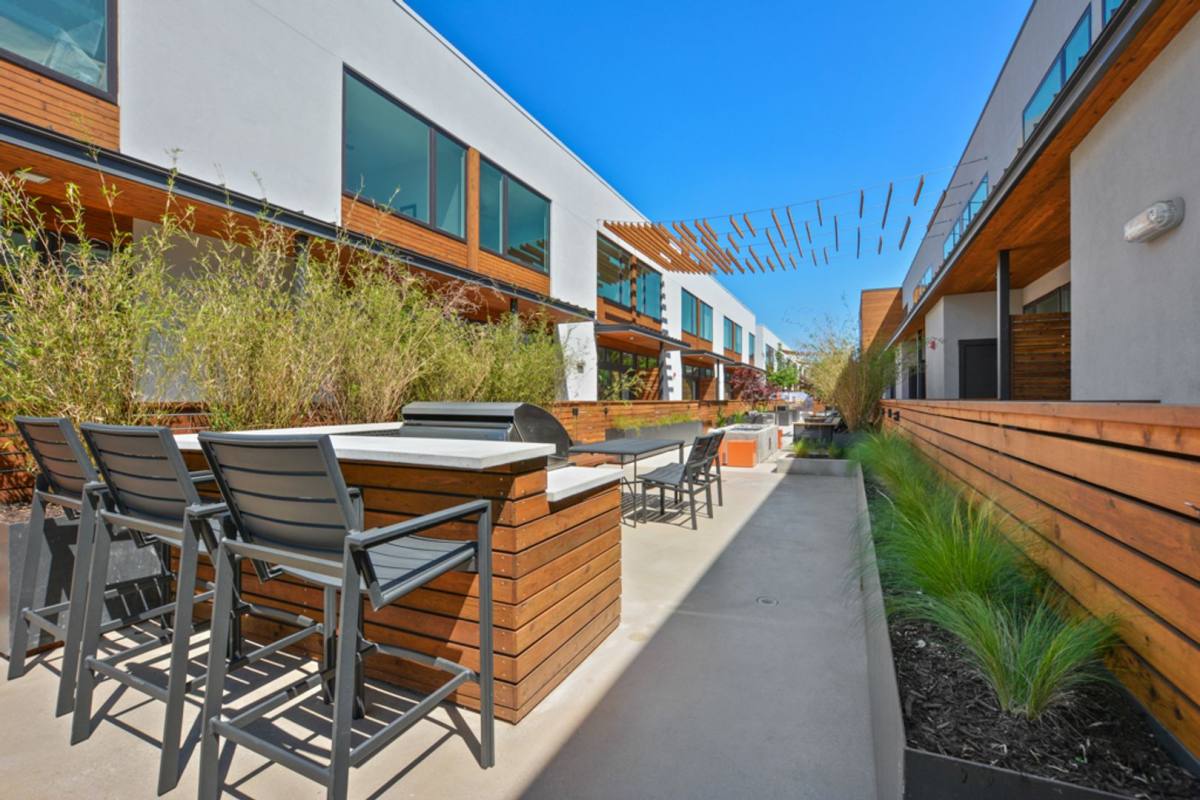 Apartment for rent at 2002 E 7th St, Austin, TX 78702
