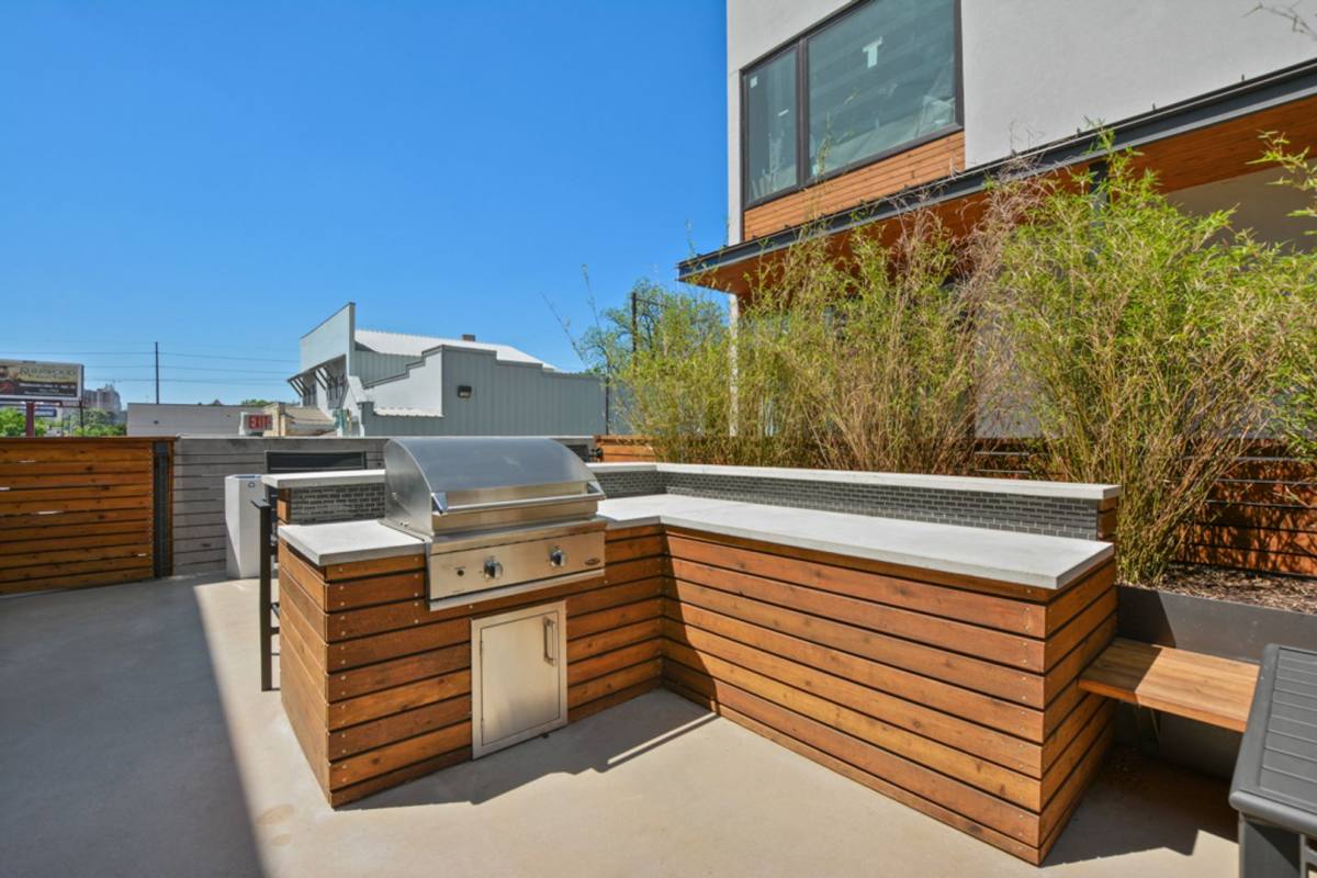 Apartment for rent at 2002 E 7th St, Austin, TX 78702