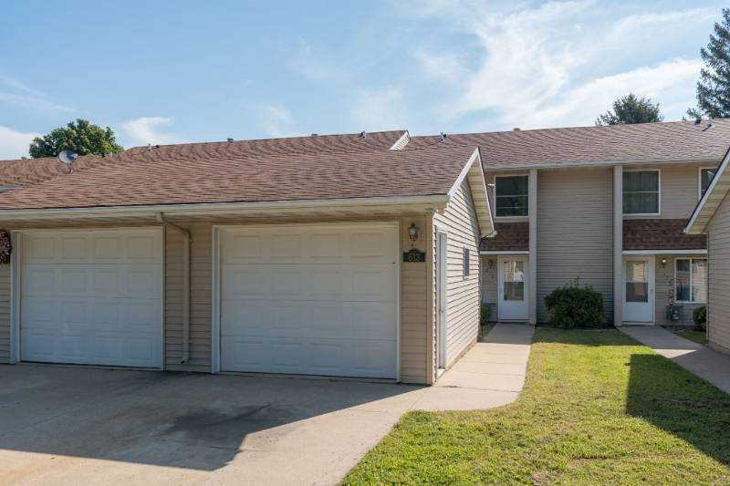 Townhouse for rent at 619 Burton Lane, Fairmont, MN 56031