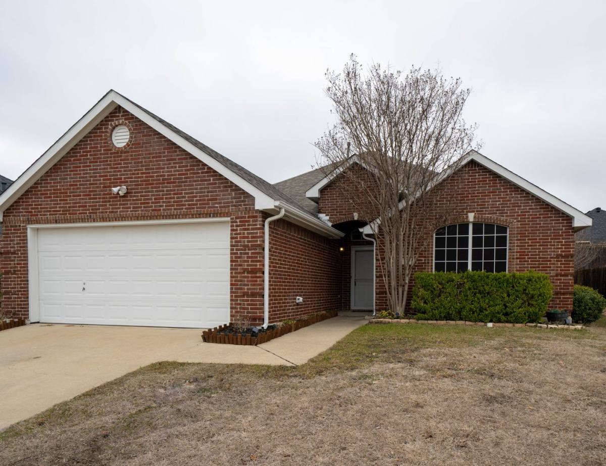 House for rent at 152 Pinion, Rockwall, TX 75032