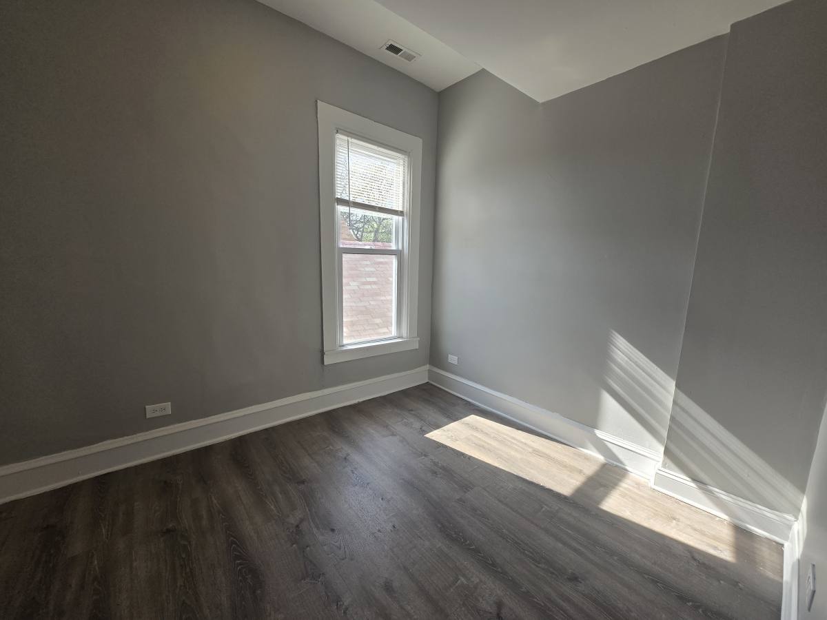 Apartment for rent at 1355 E 76th #2, Chicago, IL 60619