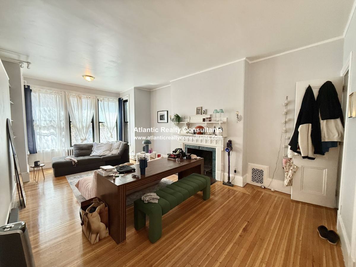 Apartment for rent at 178 Marlborough St #4, Boston, MA 02116