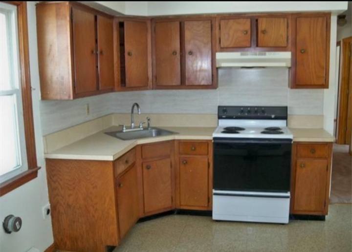 Apartment for rent at 12 Maple Ave, Wallingford, CT 06492