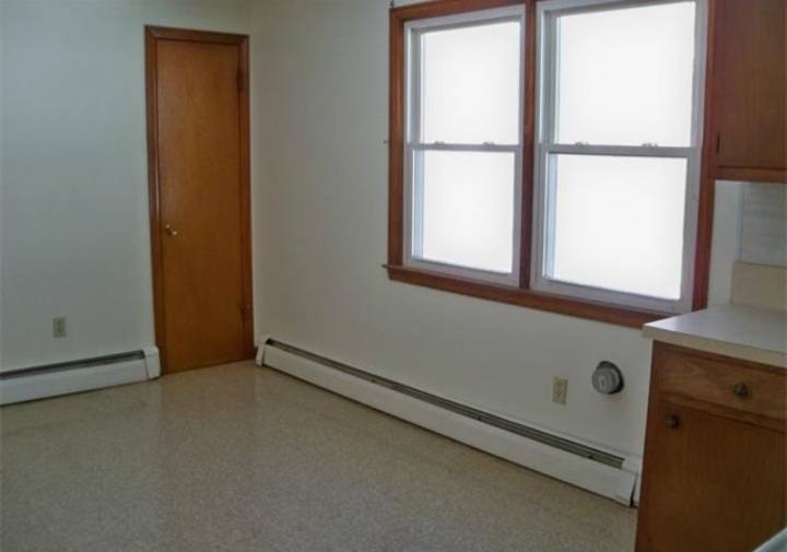 Apartment for rent at 12 Maple Ave, Wallingford, CT 06492