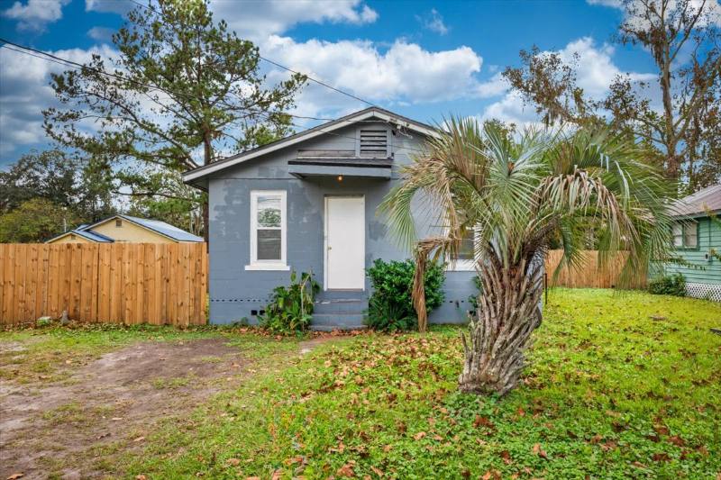 House for rent at 256 Vernis Ave, Jacksonville, FL 32218