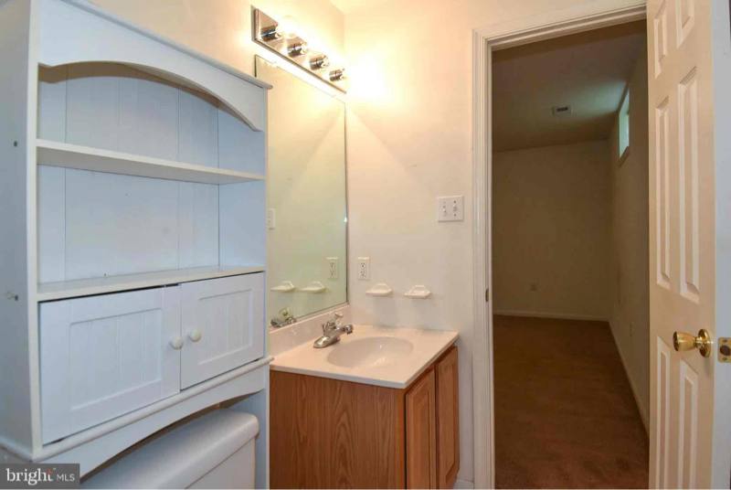 Apartment for rent at 6035 Naval Ave, Lanham, MD 20706