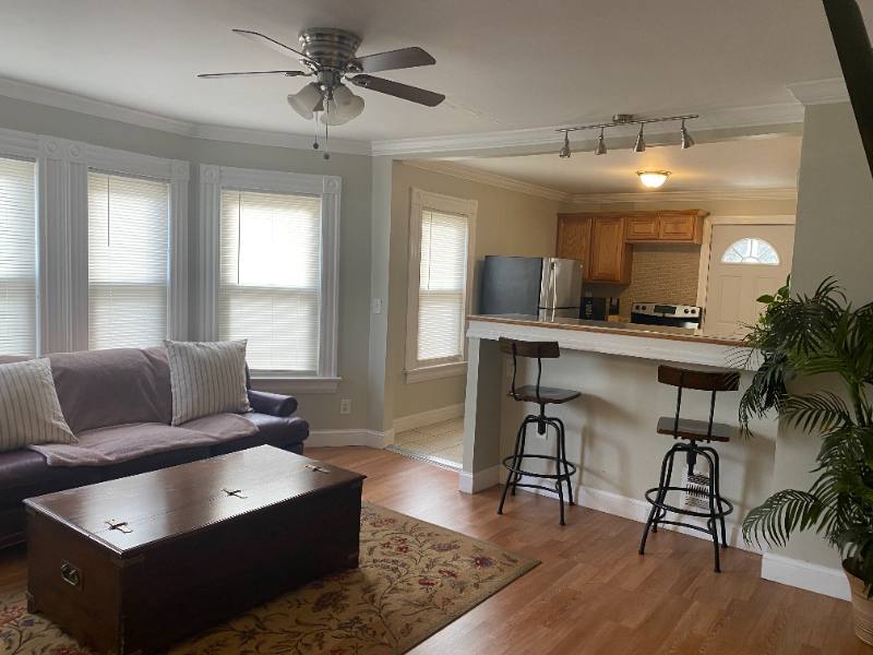 Apartment for rent at 105-107 Evergreen Ave #2, Hartford, CT 06105