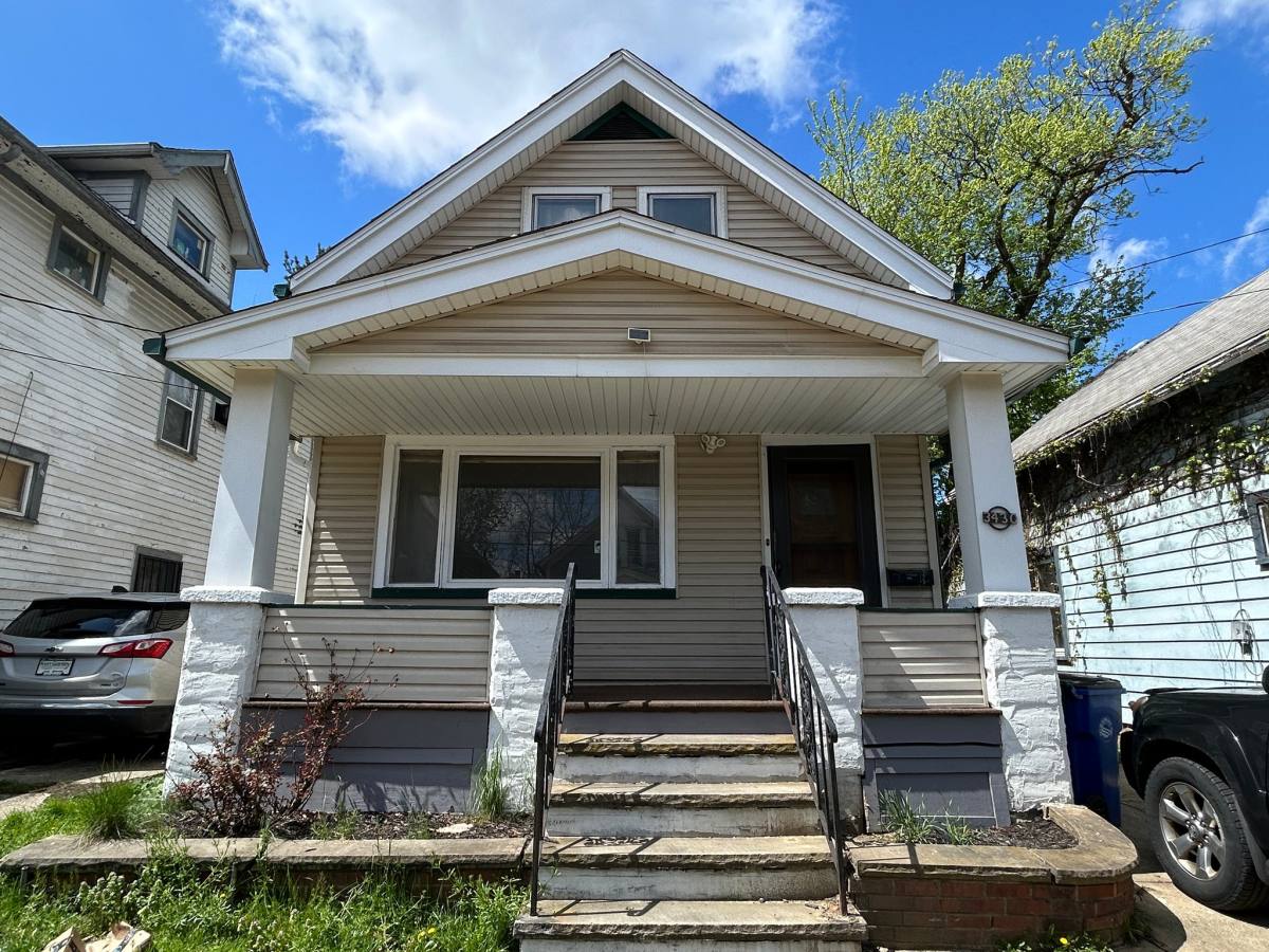 House for rent at 3430 E 73rd St, Cleveland, OH 44127