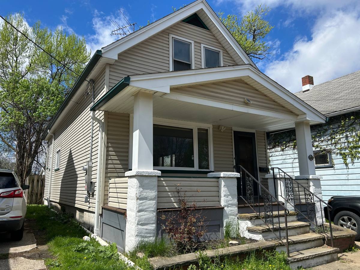 House for rent at 3430 E 73rd St, Cleveland, OH 44127