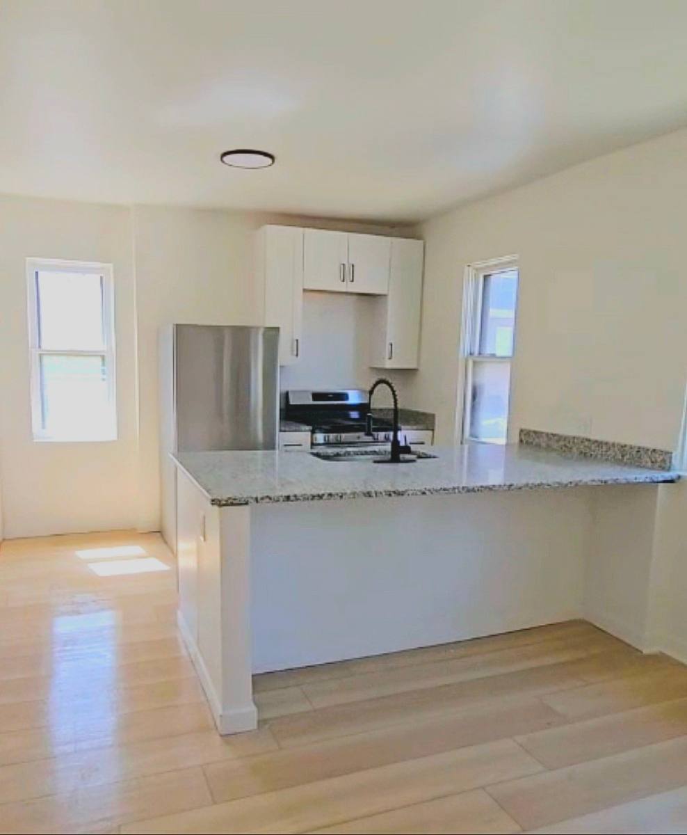Apartment for rent at 311 Hilton Place #2, Cincinnati, OH 45219