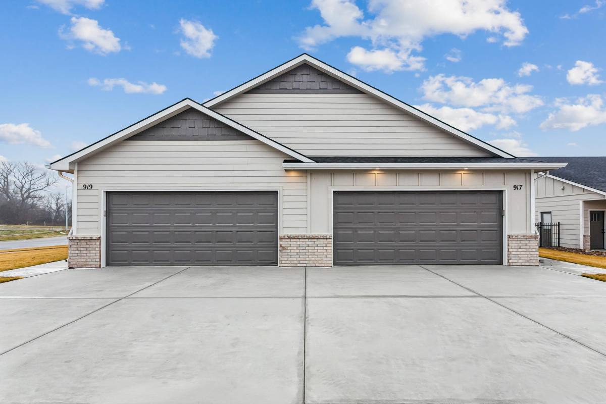 Apartment for rent at 909 S Logan #909, Newton, KS 67114