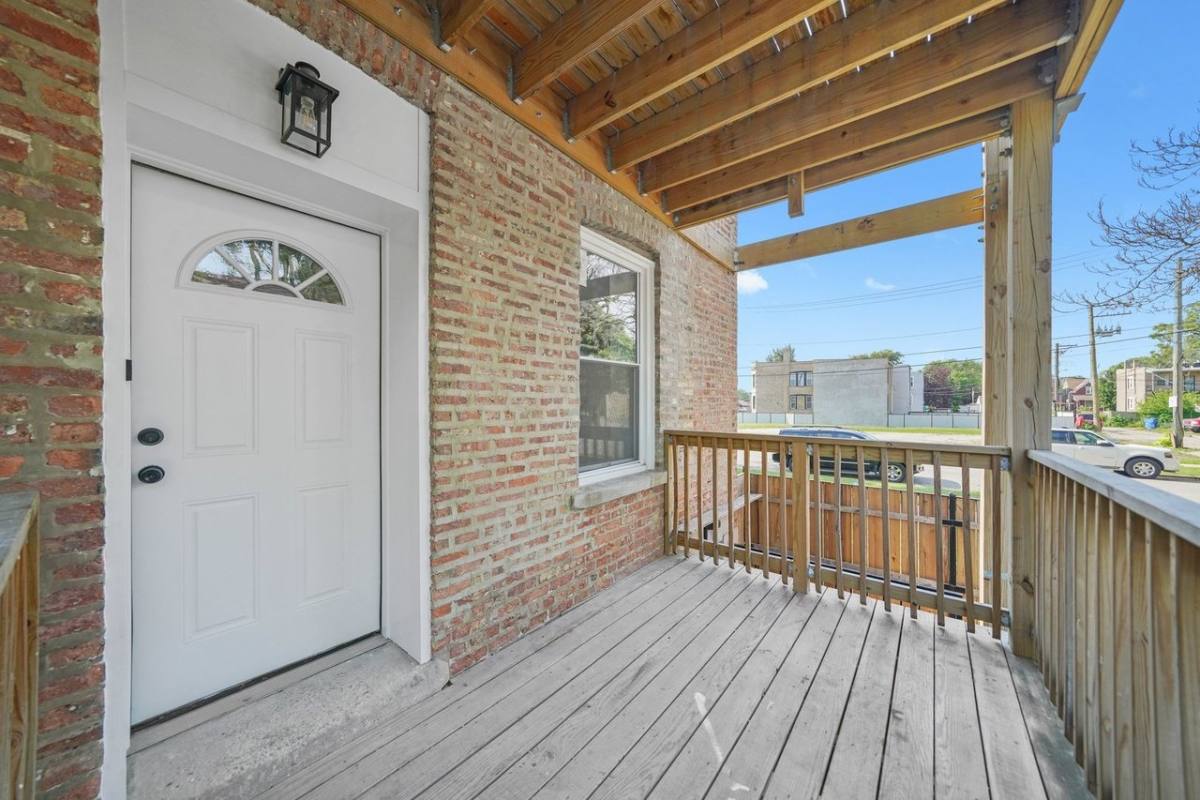 Apartment for rent at 322 S Kostner St #1, Chicago, IL 60624