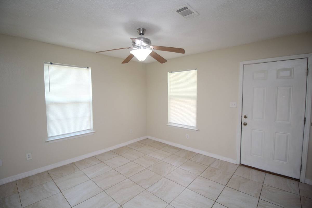 Townhouse for rent at 3417 W Fisher St #C, Pensacola, FL 32505