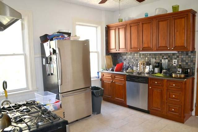 Apartment for rent at 209 Fourth St #2, Providence, RI 02906