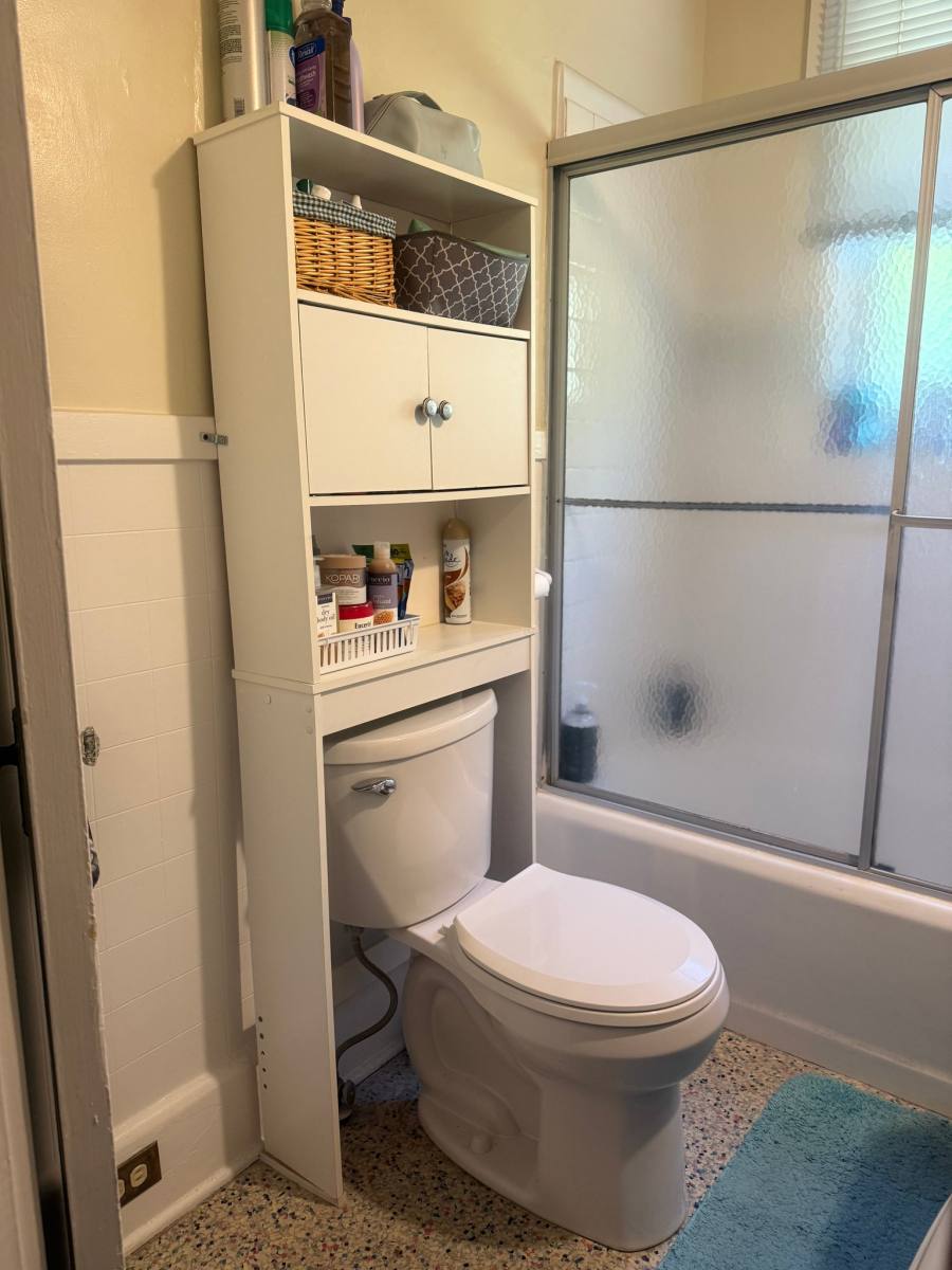 Apartment for rent at 401 Washington Ave SW, Roanoke, VA 24016