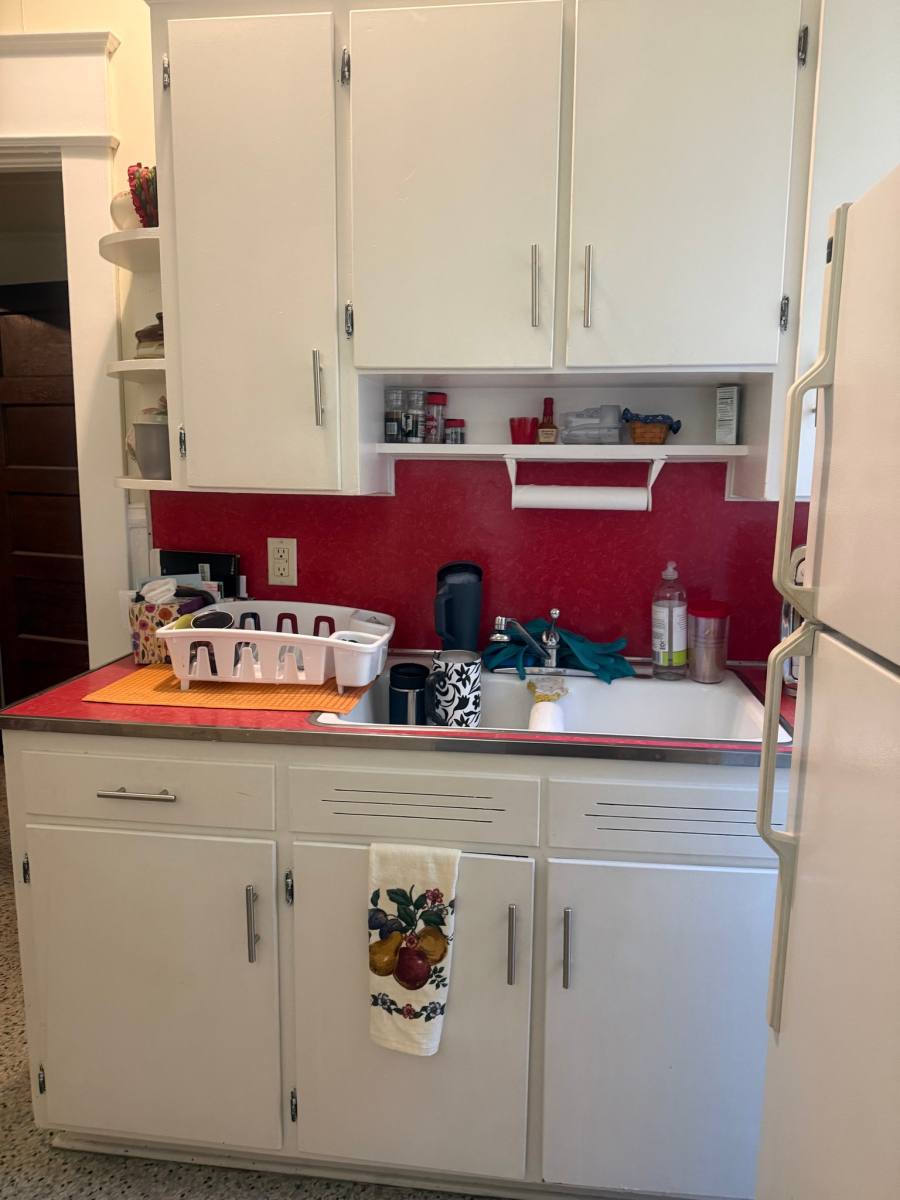 Apartment for rent at 401 Washington Ave SW, Roanoke, VA 24016