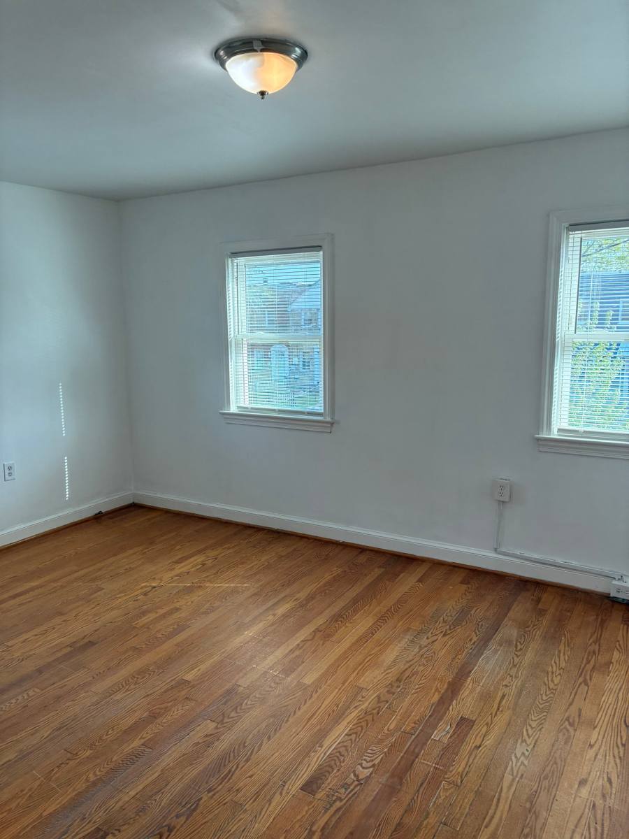 Townhouse for rent at 425 Oakwood St SE, Washington, DC 20032