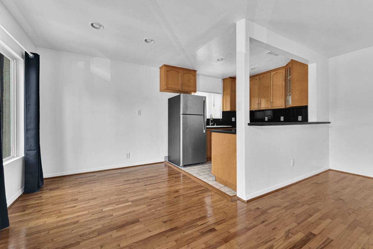 Apartment for rent at 1025 Idaho Ave #6, Santa Monica, CA 90403