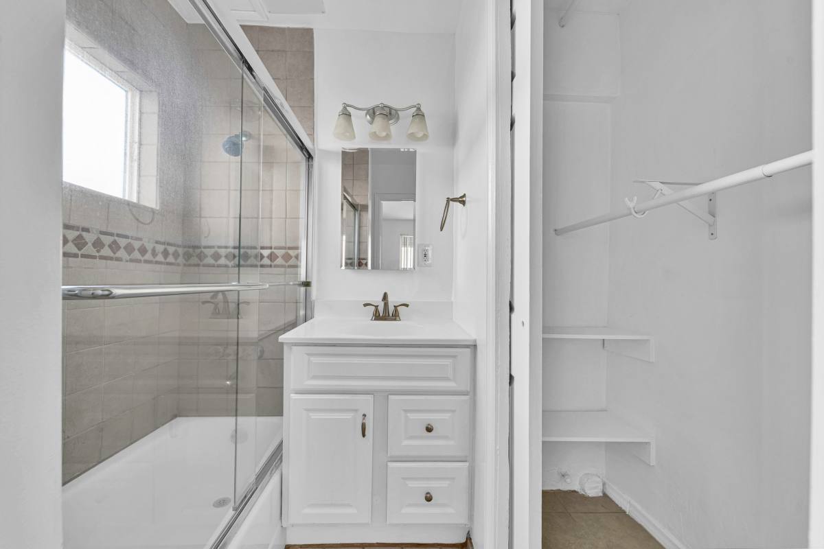 Apartment for rent at 1025 Idaho Ave #6, Santa Monica, CA 90403