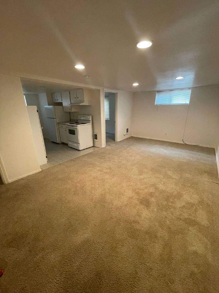 Apartment for rent at 1911 Kincaid St #6, Eugene, OR 97405