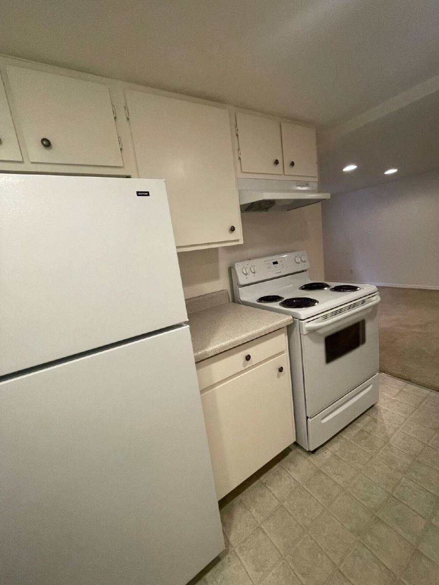 Apartment for rent at 1911 Kincaid St #6, Eugene, OR 97405