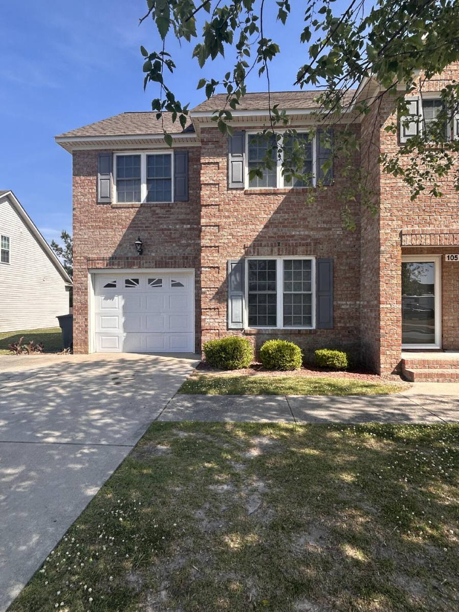 Townhouse for rent at 105 S Pointe Dr #A, Winterville, NC 28590