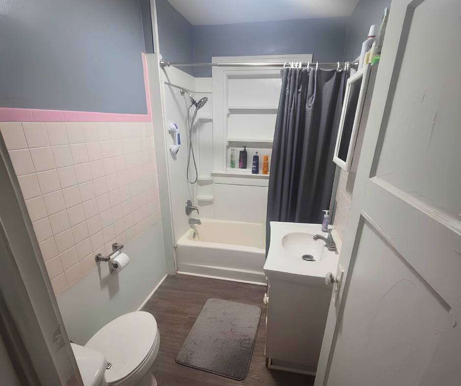 Apartment for rent at 810 N Bradley Ave #1, Indianapolis, IN 46201