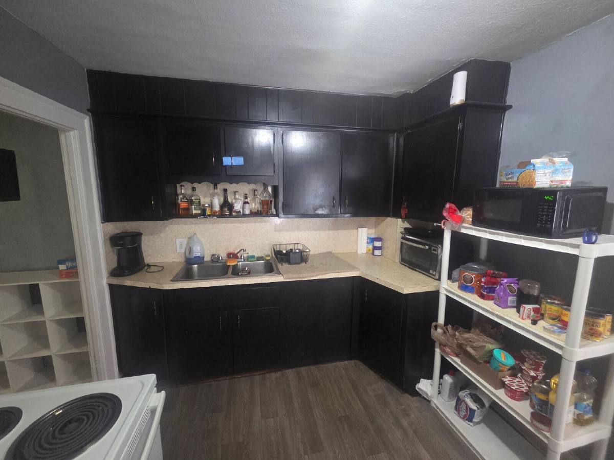 Apartment for rent at 810 N Bradley Ave #1, Indianapolis, IN 46201