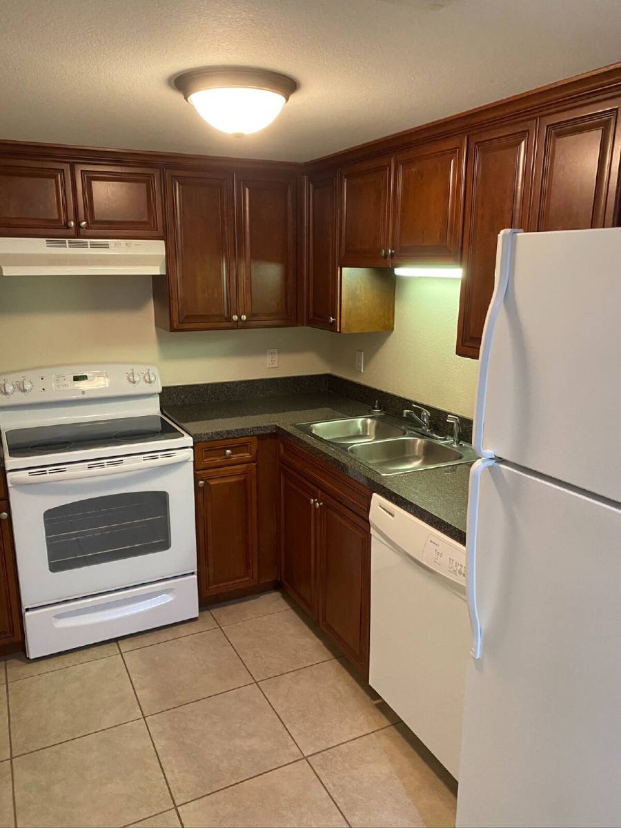 Townhouse for rent at 2440 Ramblewood Court #C, Tallahassee, FL 32303