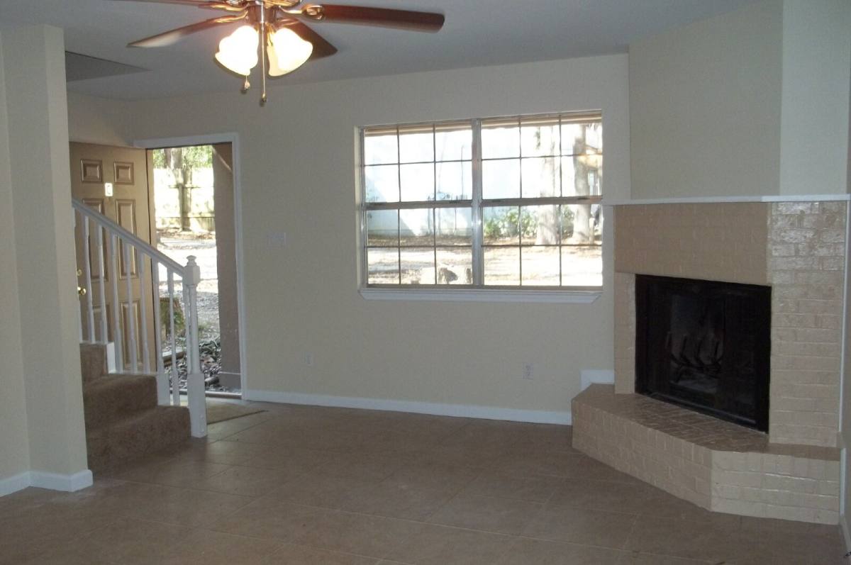 Townhouse for rent at 2440 Ramblewood Court #C, Tallahassee, FL 32303