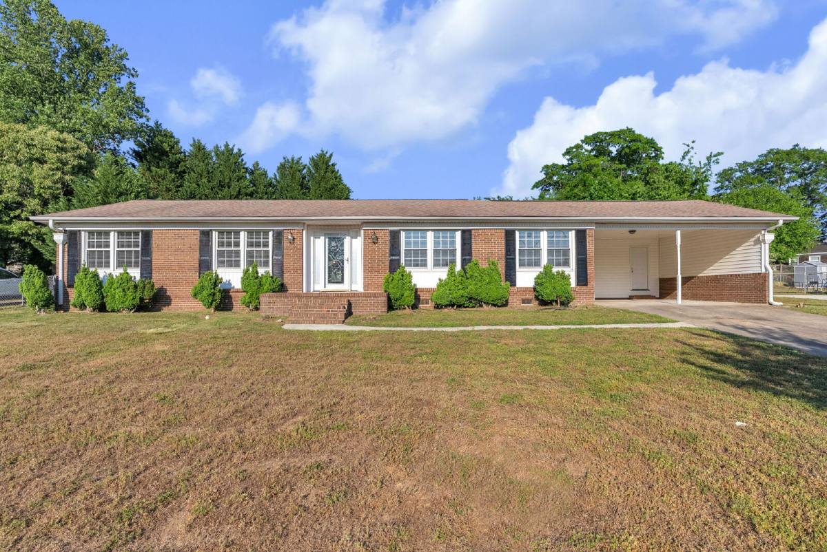 House for rent at 4 Dickens Lane, Taylors, SC 29687