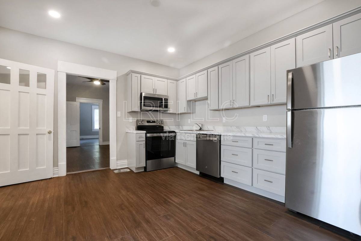 Apartment for rent at 1661 Story Ave #1, Louisville, KY 40206