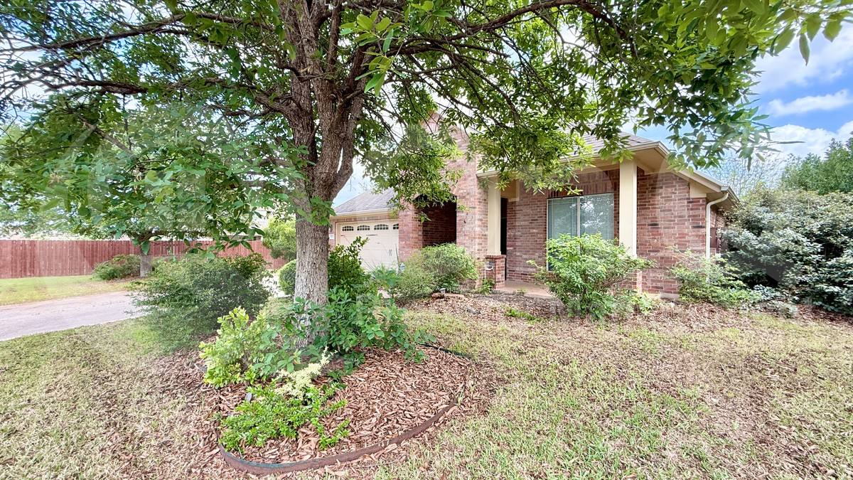 House for rent at 1621 Liberty Oaks Blvd, Cedar Park, TX 78613