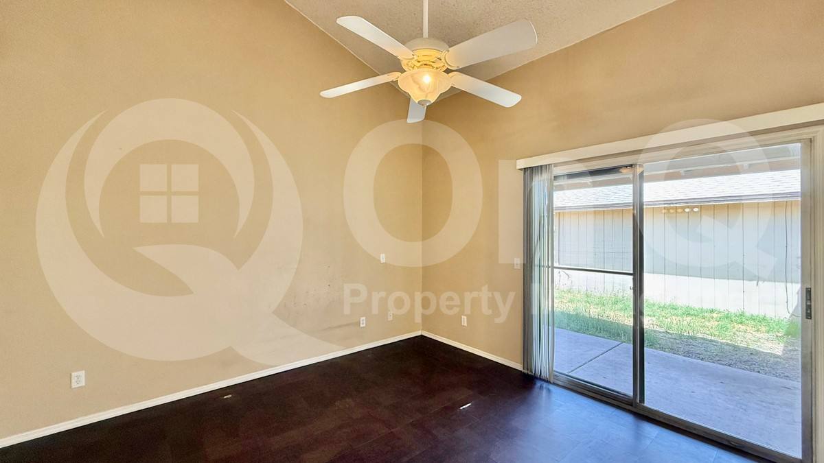 House for rent at 11014 N 81st Ave, Peoria, AZ 85345