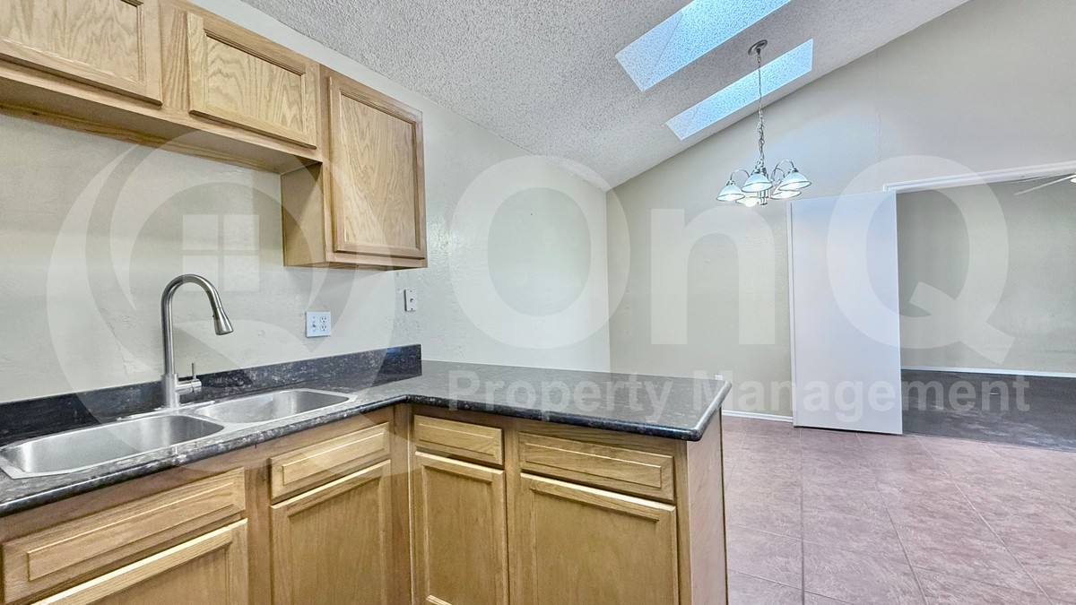 House for rent at 11014 N 81st Ave, Peoria, AZ 85345