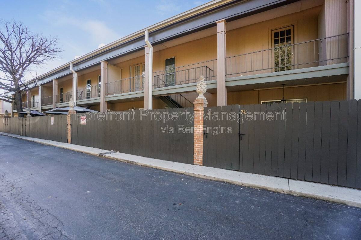 Apartment for rent at 7711 Broadway #11C, San Antonio, TX 78209