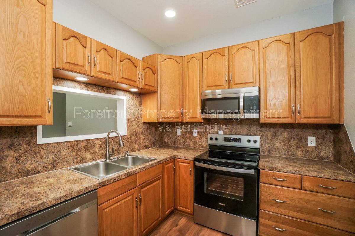 Apartment for rent at 7711 Broadway #11C, San Antonio, TX 78209