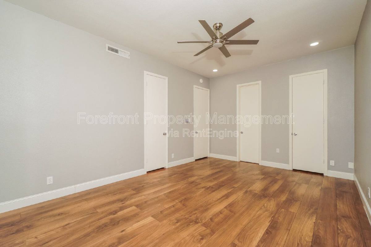 Apartment for rent at 7711 Broadway #11C, San Antonio, TX 78209