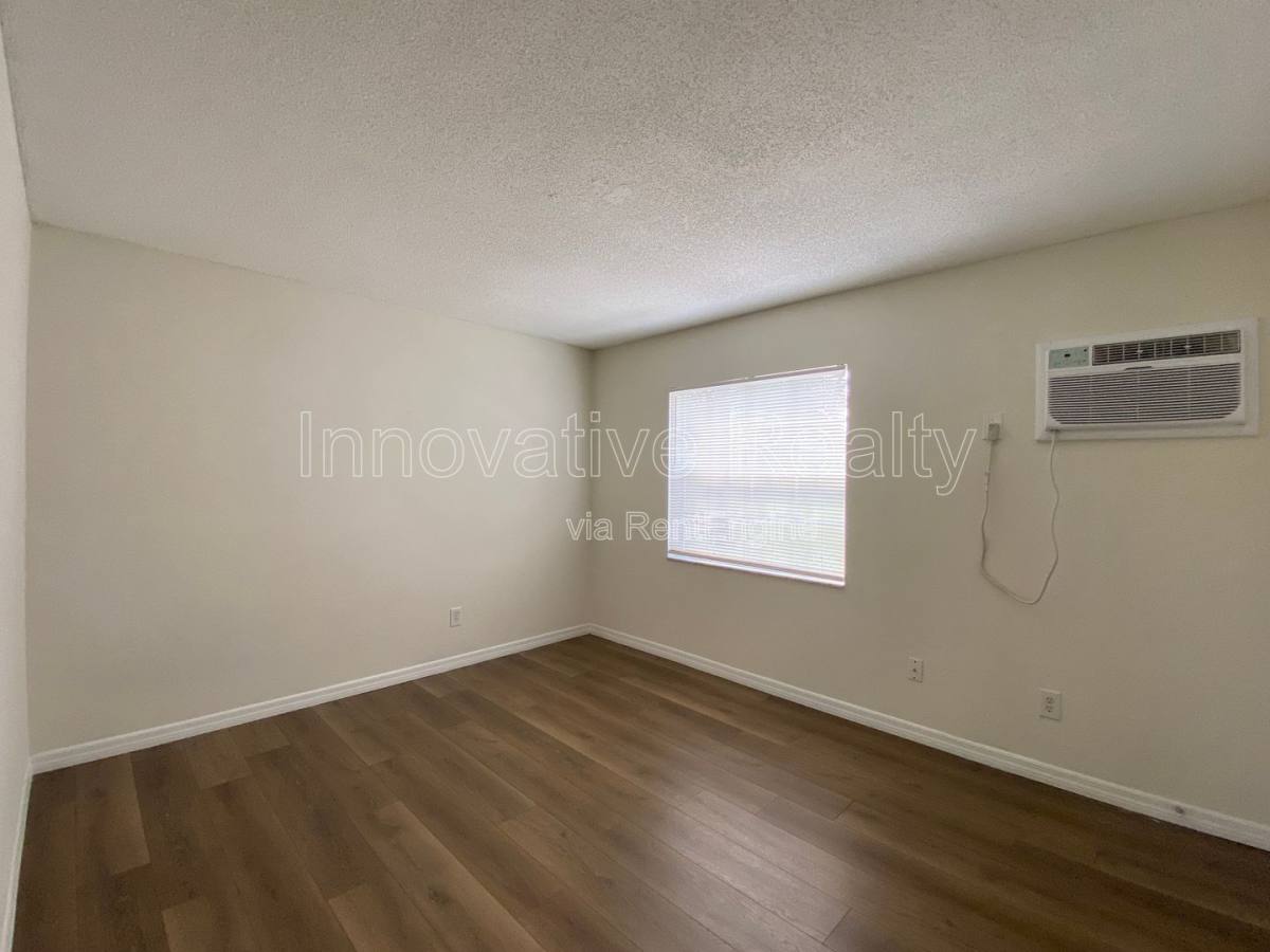 Apartment for rent at 5236 Davisson Ave, Orlando, FL 32810
