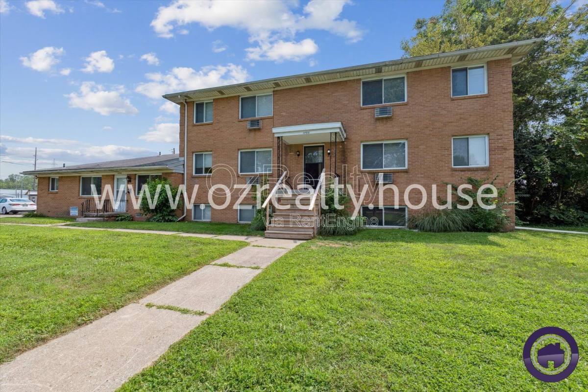 Apartment for rent at 1733 Christian Ave #2, Toledo, OH 43613