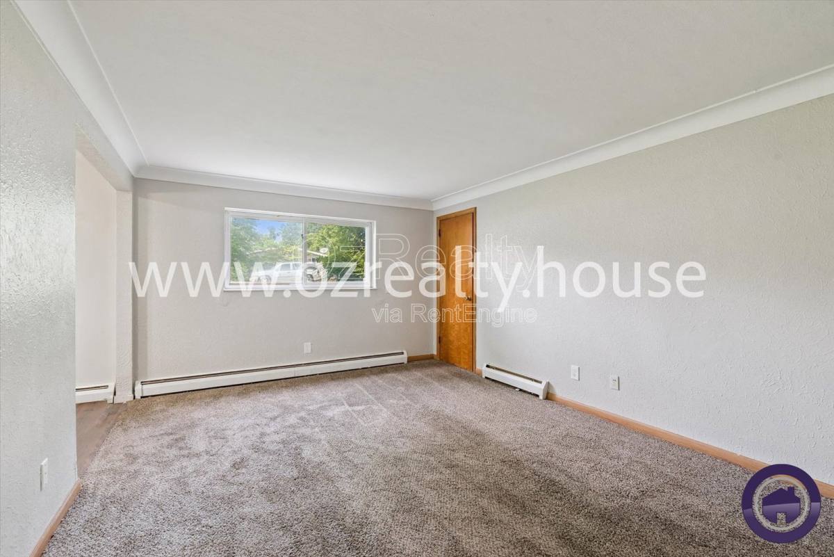Apartment for rent at 1733 Christian Ave #2, Toledo, OH 43613