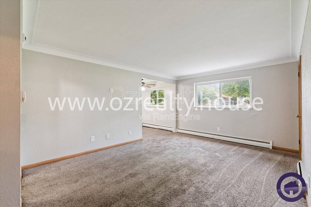 Apartment for rent at 1733 Christian Ave #2, Toledo, OH 43613