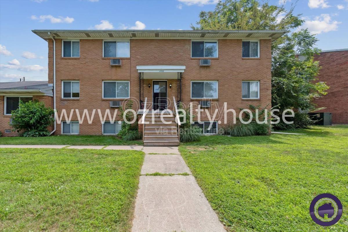 Apartment for rent at 1733 Christian Ave #2, Toledo, OH 43613