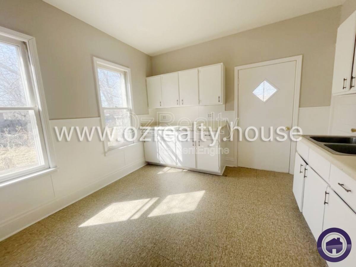 House for rent at 1031 N Michigan St, Toledo, OH 43604