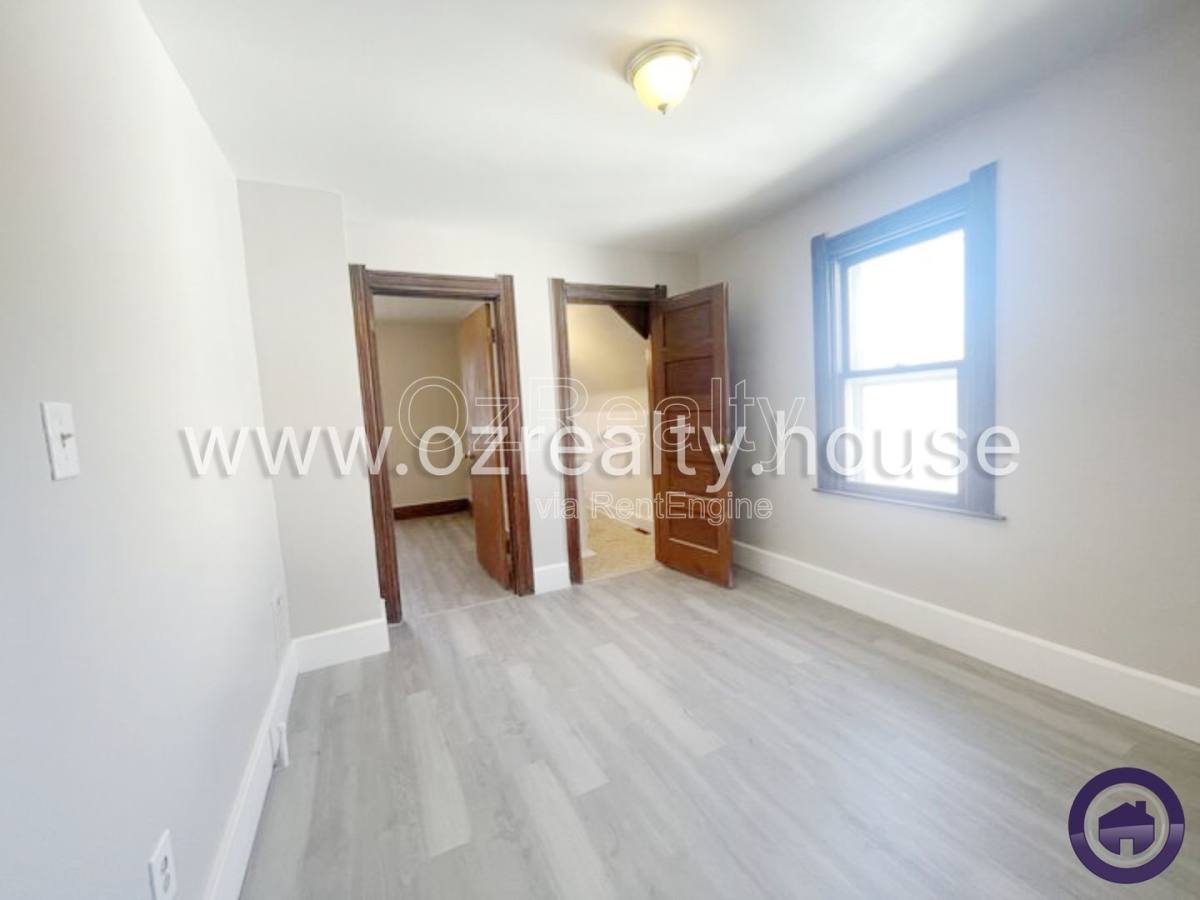House for rent at 1031 N Michigan St, Toledo, OH 43604