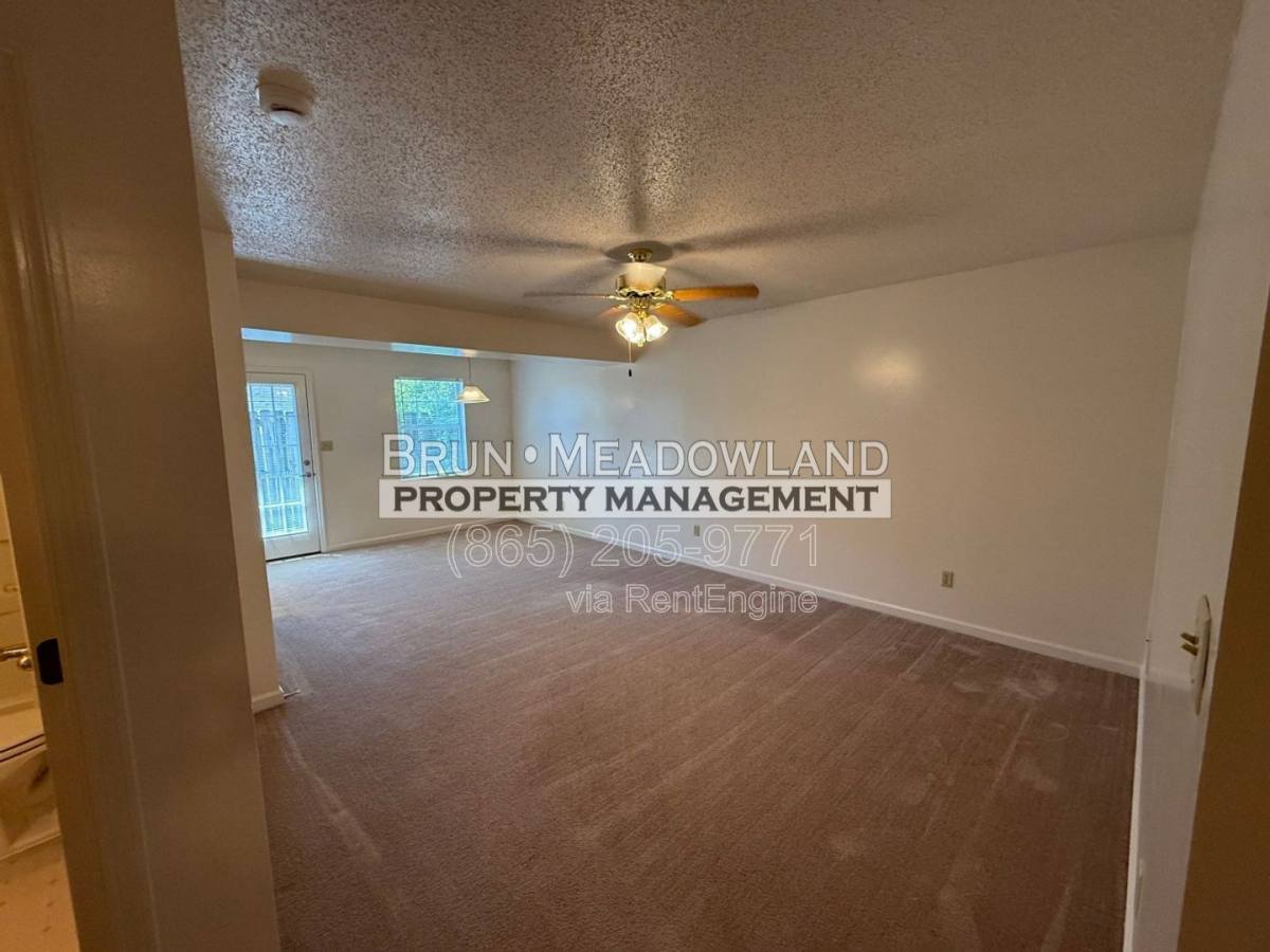 Townhouse for rent at 6523 Doe Creek Way, Knoxville, TN 37918