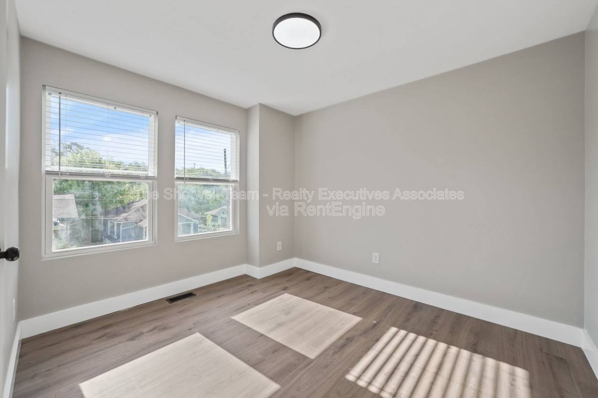 Apartment for rent at 2711 Tarleton Ave, Knoxville, TN 37914