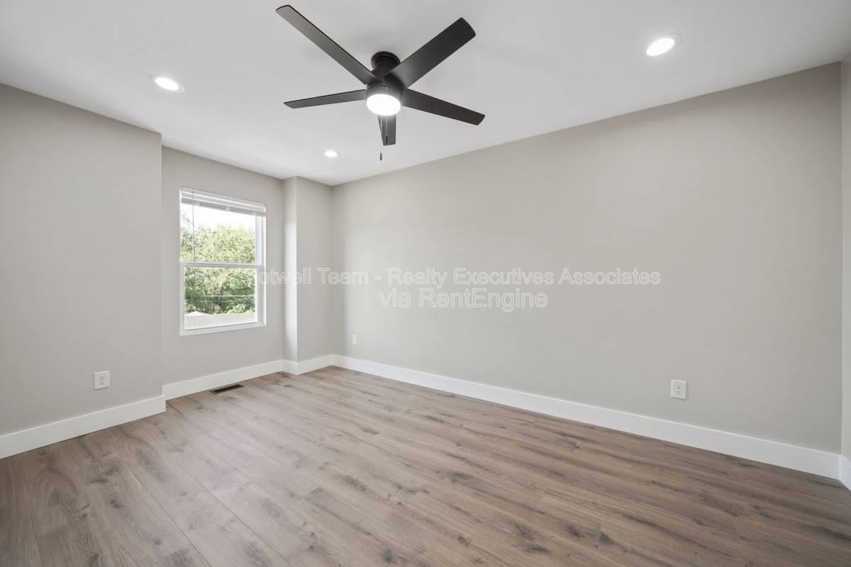 Apartment for rent at 2711 Tarleton Ave, Knoxville, TN 37914